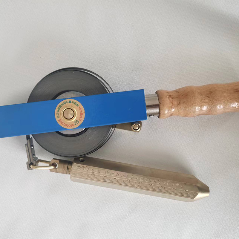 說一說測深量油尺的操作規范